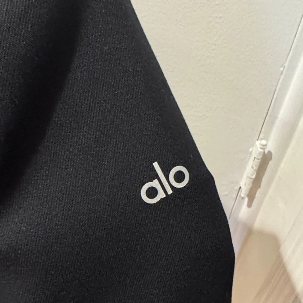 ALO Yoga Cropped First-Class Blazer black size xs - Picture 8 of 8